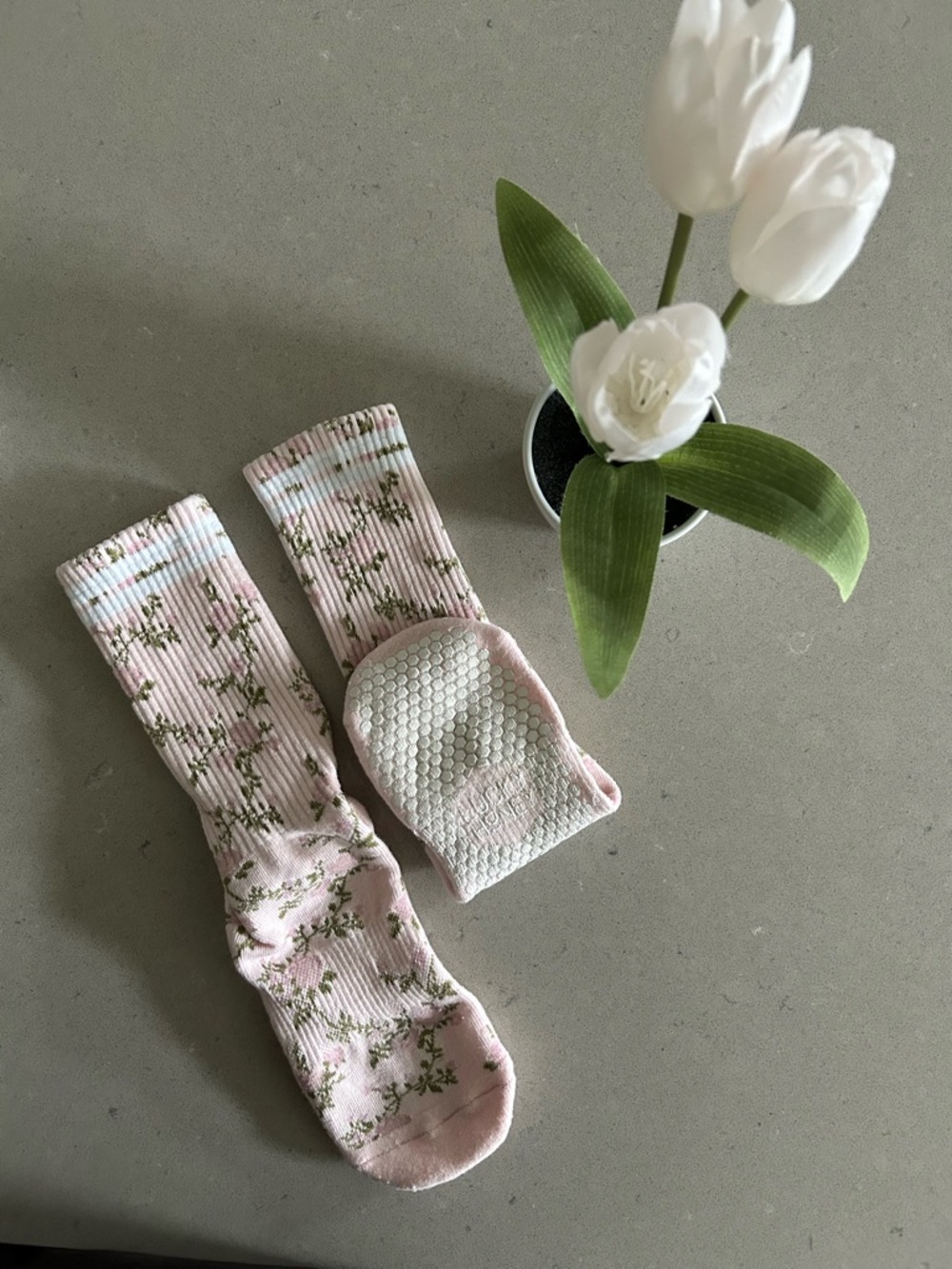 LUCKY HONEY Grip socks-RARE COLOR